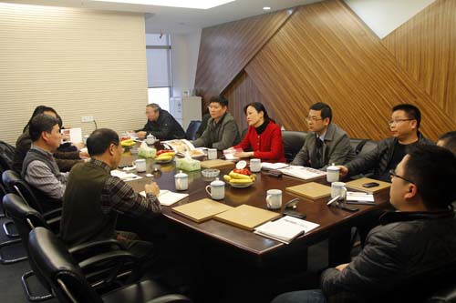 上城區(qū)委常委、副區(qū)長黃愛芳等一行走訪裝飾集團